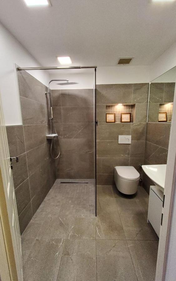 3 Zimmer Wohnung - Keine Party Wohnung ! 6 Personen Düsseldorf Extérieur photo